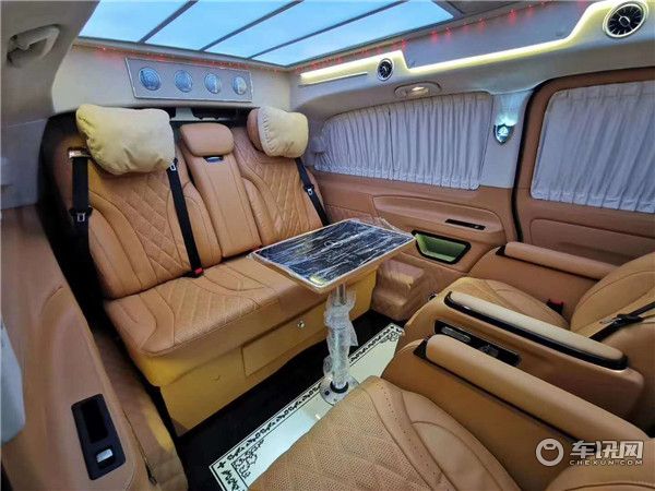 2020款奔驰VS680迈巴赫MPV 流线型高顶全隔断升降电视
