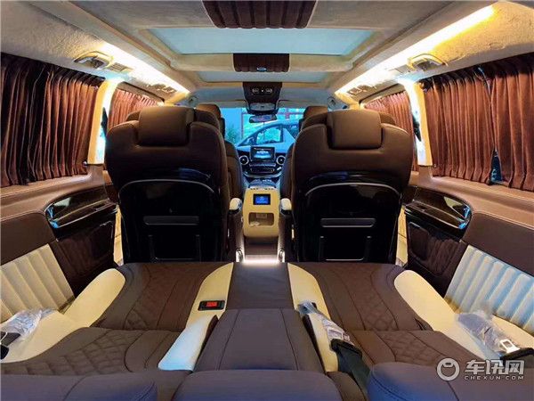 2020款梅赛德斯奔驰V260L 平顶长轴七座商务车