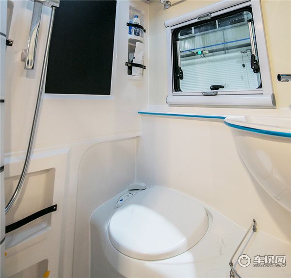 铂驰梦想家小额头C型房车 无拓展 依维柯系列车型