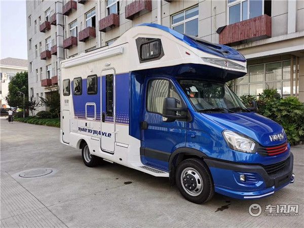 2020款铂驰铂钻系列 双拓展依维柯房车 干湿分离卫生间