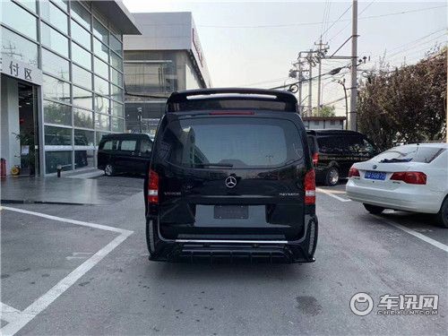 2021款奔驰威霆改装迈巴赫VS680高顶宾利红奢华内饰效果图