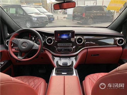 2021款奔驰威霆改装迈巴赫VS680高顶宾利红奢华内饰效果图