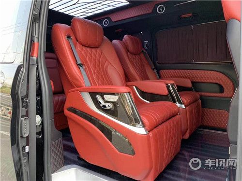 2021款奔驰威霆改装迈巴赫VS680高顶宾利红奢华内饰效果图
