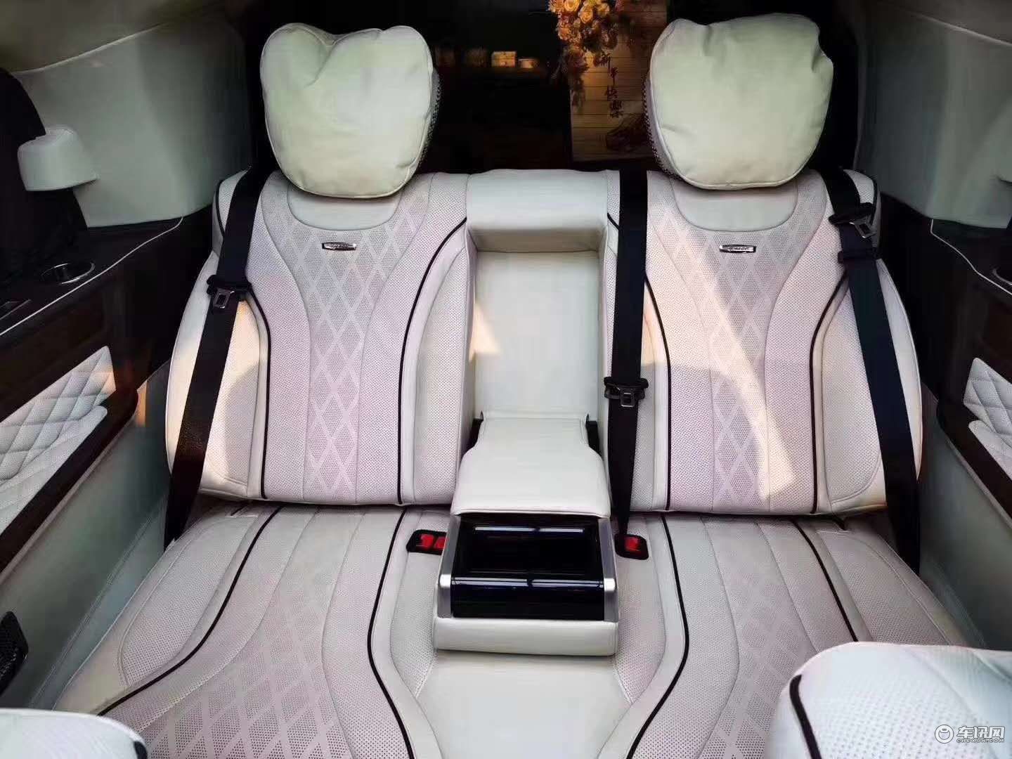 最好的奔驰商务车七座多少钱,原装奔驰迈巴赫vs680多少