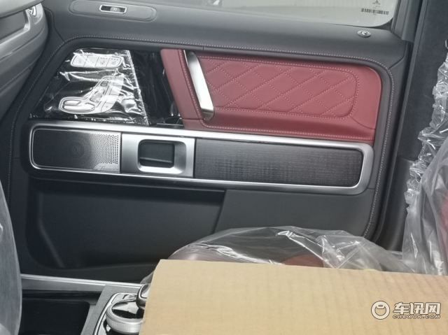 奔驰G63新款磨砂黑幻影骑士暗影之翼最新价格行情