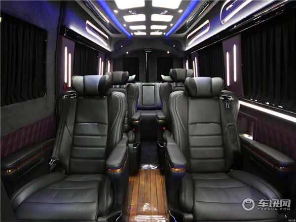2020款进口依维柯豪华九座商务车 意大利品质奢华内饰