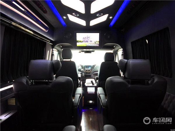 2020款进口依维柯豪华九座商务车 意大利品质奢华内饰