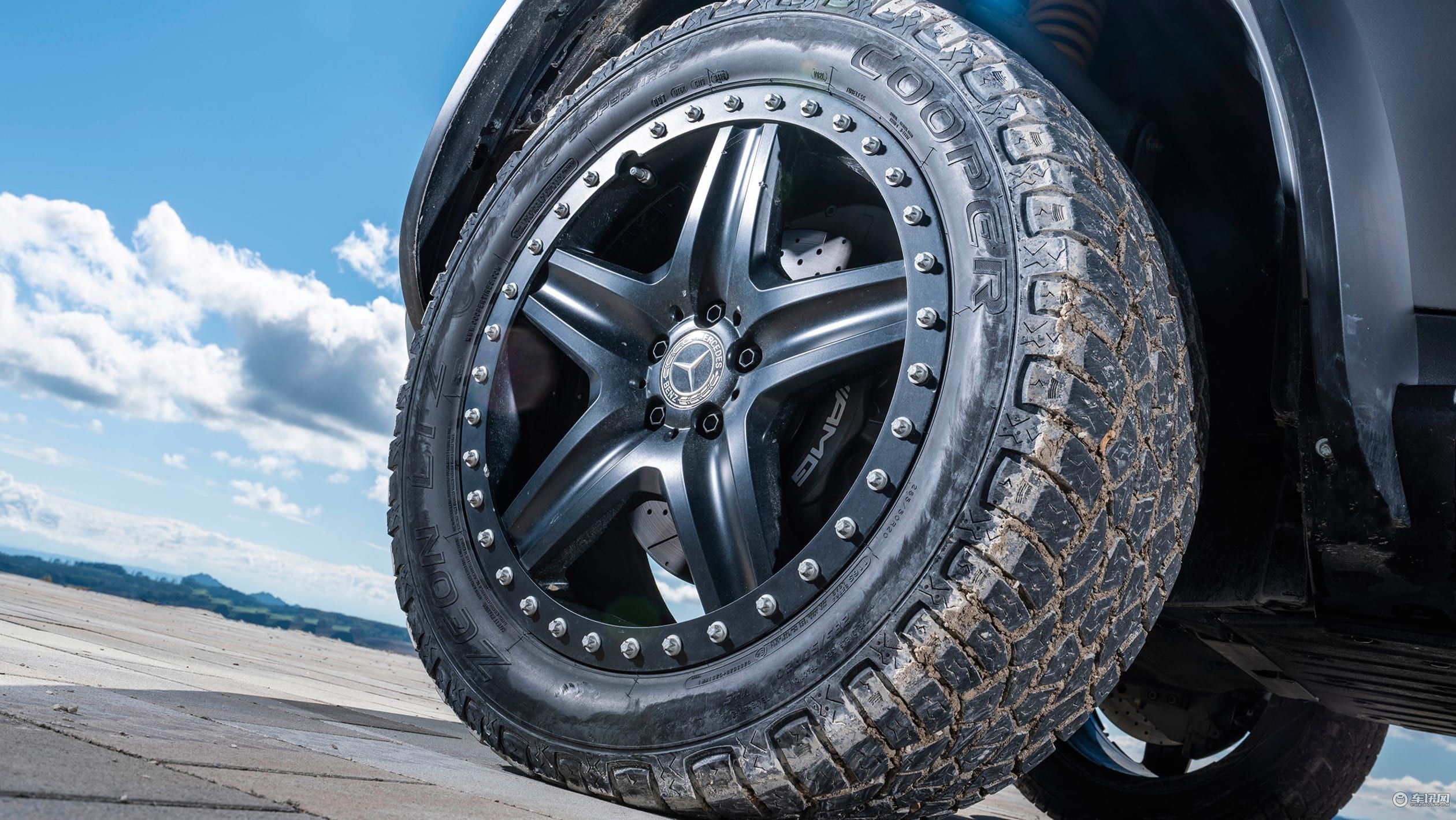 奔驰推出EQC 4×4²概念车，有史以来最强越野EV？