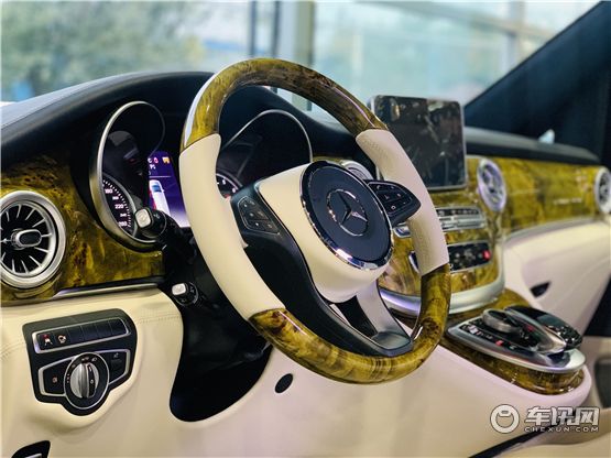 奔驰V260圣母峰七座多少钱 V260改装圣母峰凯旋版价格