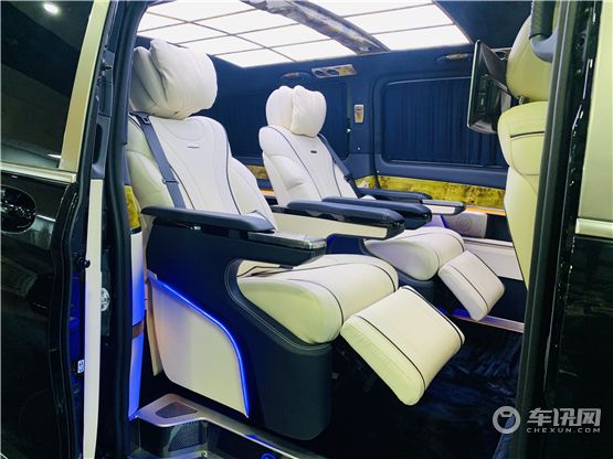 奔驰V260圣母峰七座多少钱 V260改装圣母峰凯旋版价格