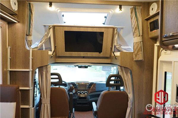 进口依维柯打造的瑞弗S820双拓展房车,强动力和舒适大空间为一体