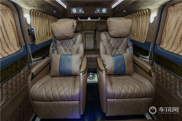 2020款奔驰V260L 改装VS980 高顶七座商务车 店庆优惠中