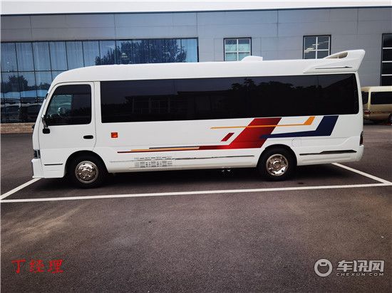 丰田考斯特新款配置 12座柯斯达售价