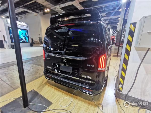 2020款奔驰V260L高顶七座商务车 高顶无隔断定制版价格