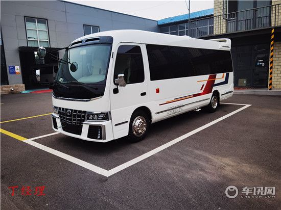 丰田考斯特新款配置 12座柯斯达售价