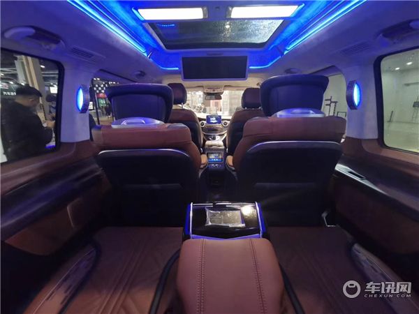 2020款奔驰V260L高顶七座商务车 高顶无隔断定制版价格