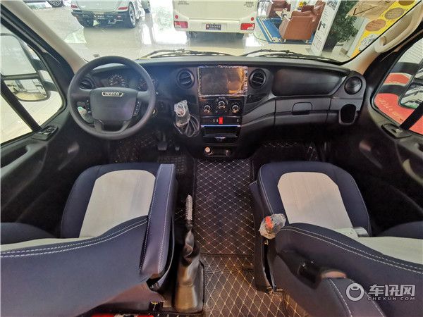 2020款瑞弗V820双拓展依维柯房车 上海依维柯房车定制中心