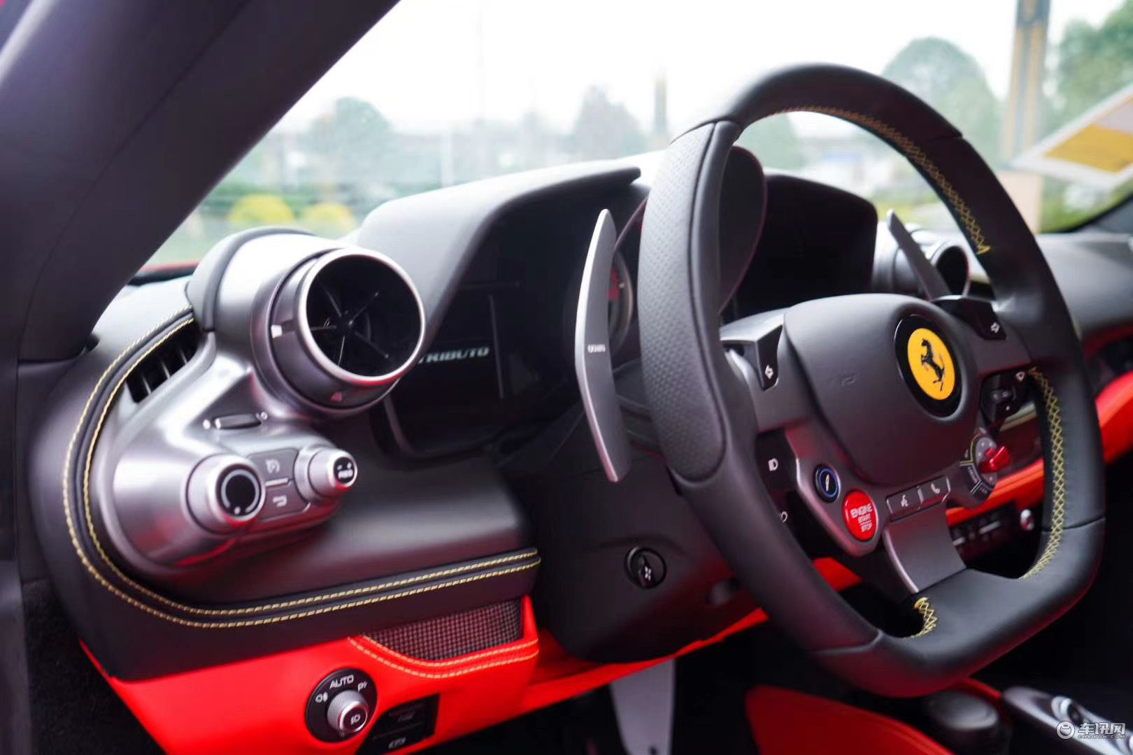 法拉利f8tributo白车红内饰现车配额国内唯一一台