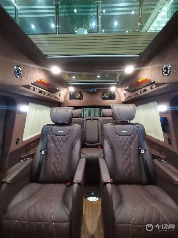 2020款梅赛德斯奔驰V260L商务车 高顶七座全隔断现车在售