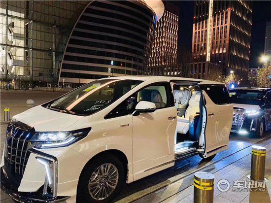 2020款埃尔法家驾车 丰田商务车多钱提车