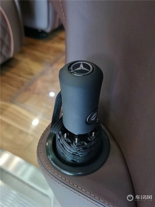2020款梅赛德斯奔驰V260L商务车 高顶七座全隔断现车在售