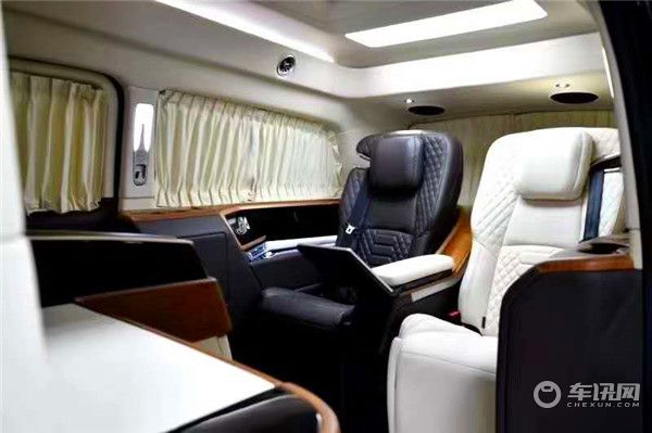 2020新款奔驰V260L高顶商务车,铂驰维努斯四座总裁版