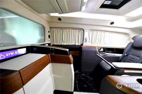 2020新款奔驰V260L高顶商务车,铂驰维努斯四座总裁版