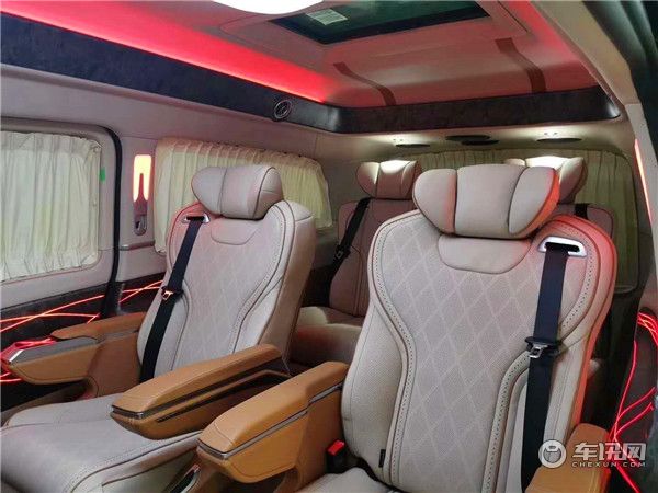 2020款奔驰V260L高顶商务车，铂驰半隔断七座改装价格