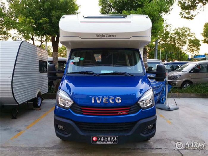 2020款国产依维柯C型后上门房车，铂驰单拓展大额头房车