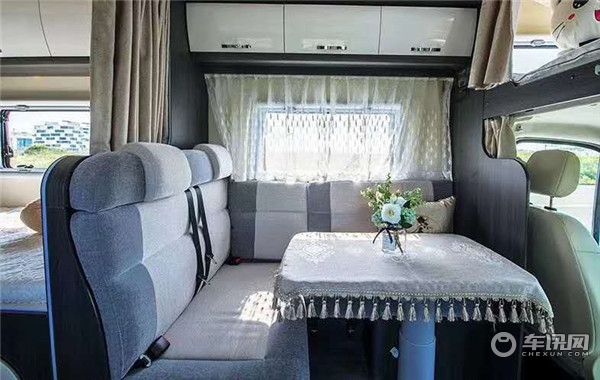 铂驰旅行家无拓展C型房车 名匠设计北欧风格 全新的生活旅游方式