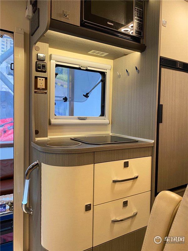 2020款瑞弗T800小额头，依维柯房车_现车优惠