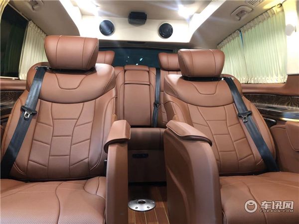 奔驰2020款V260L长轴距豪华版 新国六私人定制VS680