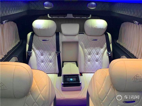 全新奔驰威霆改装商务车 双拼色蓝鲸版上海现车在售