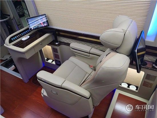 丰田考斯特上海商务车改装  丰田考斯特上海丰田考斯特专卖店