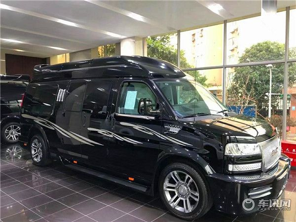GMC加长版七座商务车 6.2米车身超大车内空间