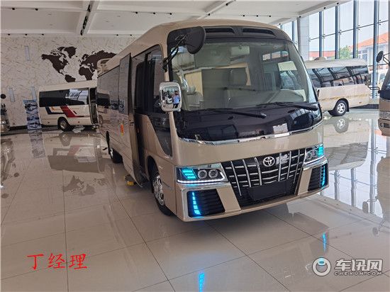 丰田考斯特12座图片考斯特12座报价
