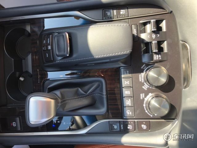 中东版雷克萨斯LX570铂金版 豪华配置介绍