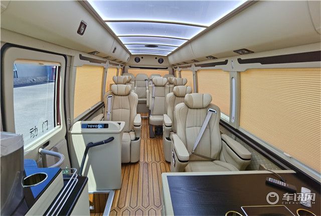 2020丰田考斯特_柯斯达_尼桑碧莲中巴车销售改装总店