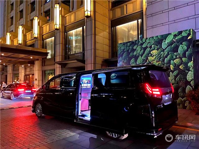 2020款加长埃尔法蒙娜丽莎版_陆地一号，现车在售