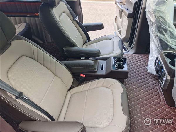 2020款福特F150勇猛者 皮卡改装摇身秒变高端七座商务车