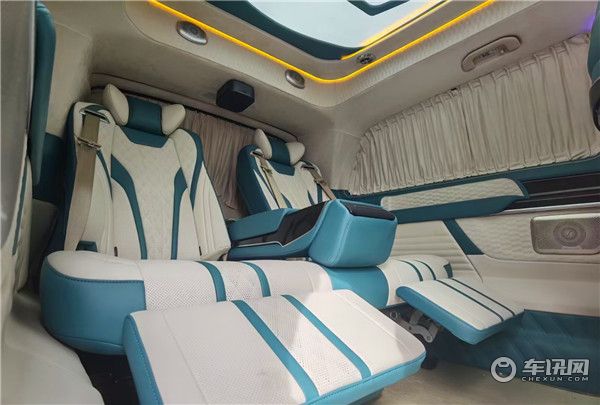 2020款奔驰V260L定制蒂芙尼蓝奢华内饰 心所向驰之恒