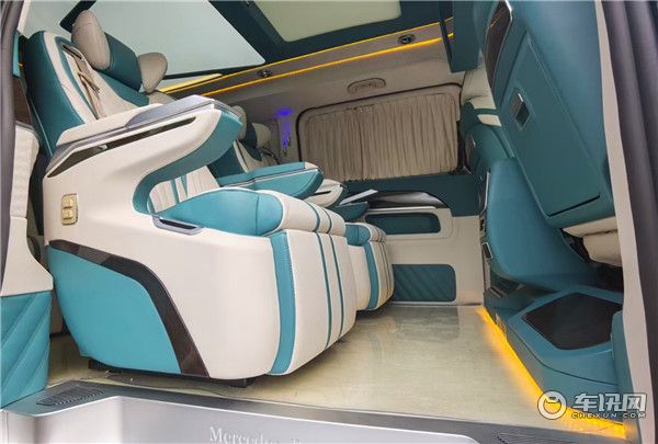 2020款奔驰V260L定制蒂芙尼蓝奢华内饰 心所向驰之恒