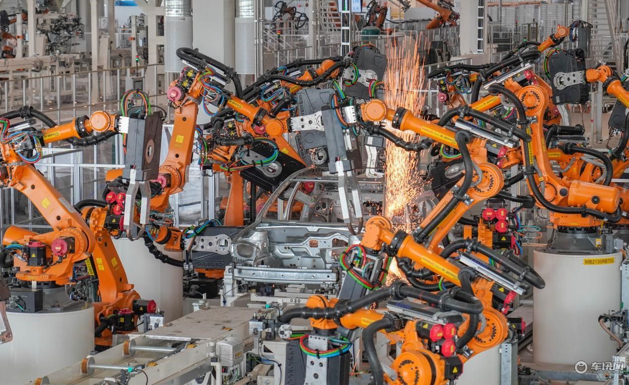 “恒大造车记”震撼更新！两大基地启动试生产