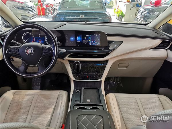 car_1_1_2505936d854e400681ee7395b8fb7d09.jpg
