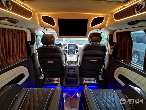 2020款奔驰威霆定制高顶七座商务车 全新外观全新内饰现车在店