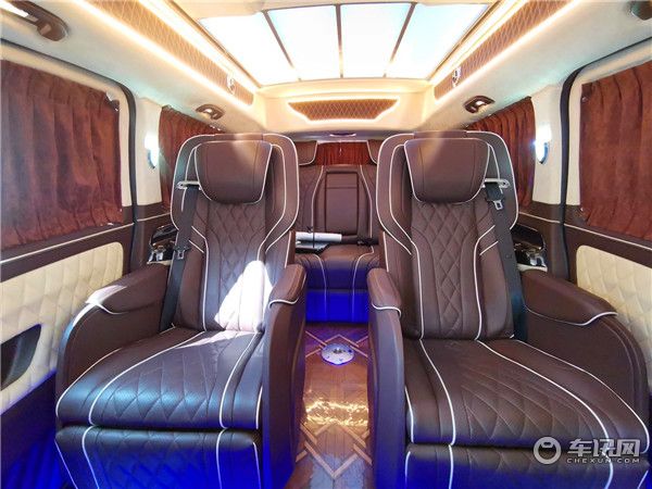 2020款奔驰威霆定制高顶七座商务车 全新外观全新内饰现车在店