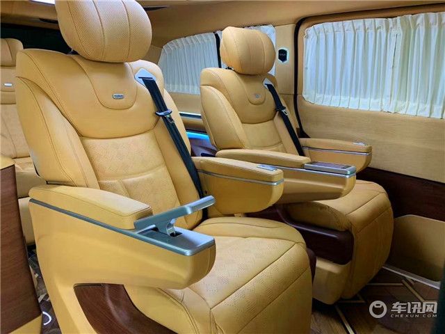 2020款奔驰V260L高顶版商务车，傲旋系列，全模具内饰