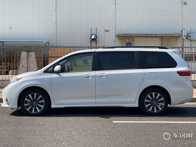 20款墨版塞纳XLE配置 国六现车预定中