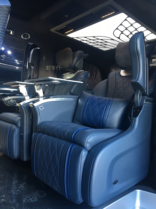 2020款奔驰V260L底升空气悬挂加9速--店内现车