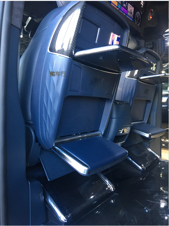 2020款奔驰V260L底升空气悬挂加9速--店内现车
